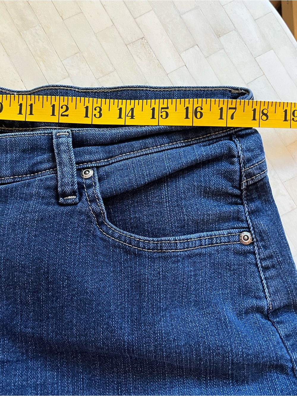Riders Women's Straight Leg Jeans in Dark Blue - Picture 11 of 13